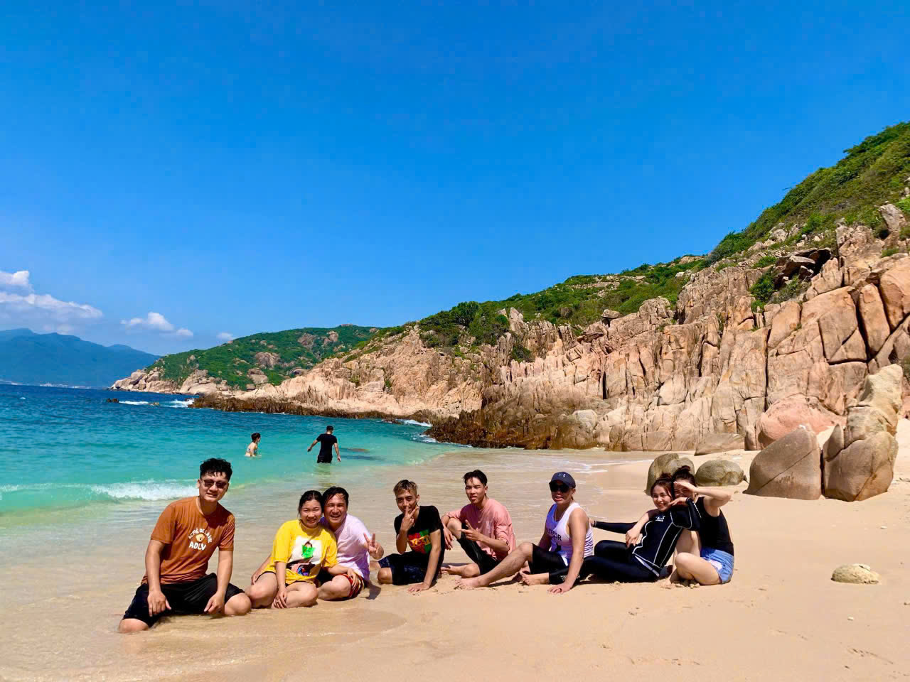 Du Lịch Tại Khách Sạn Sơn Anh